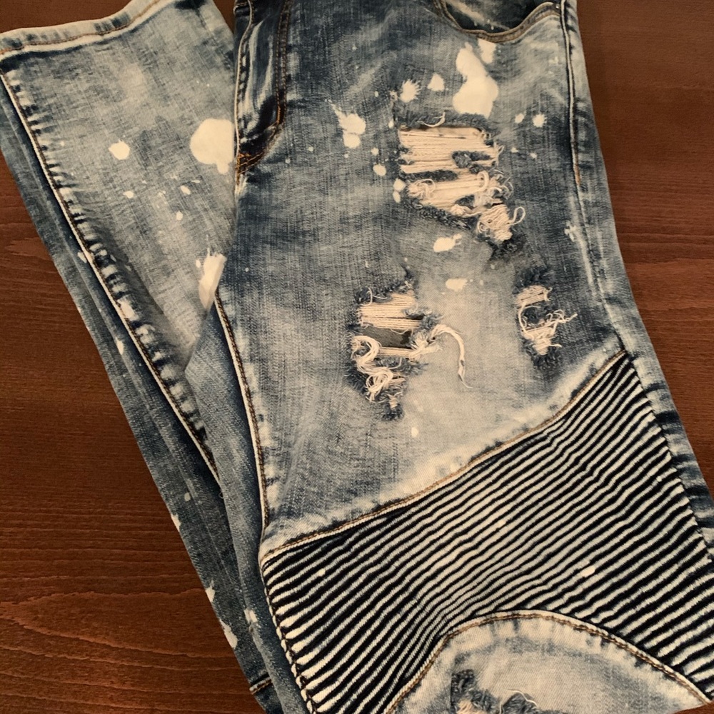 Men Jeans - Picture 2 of 3